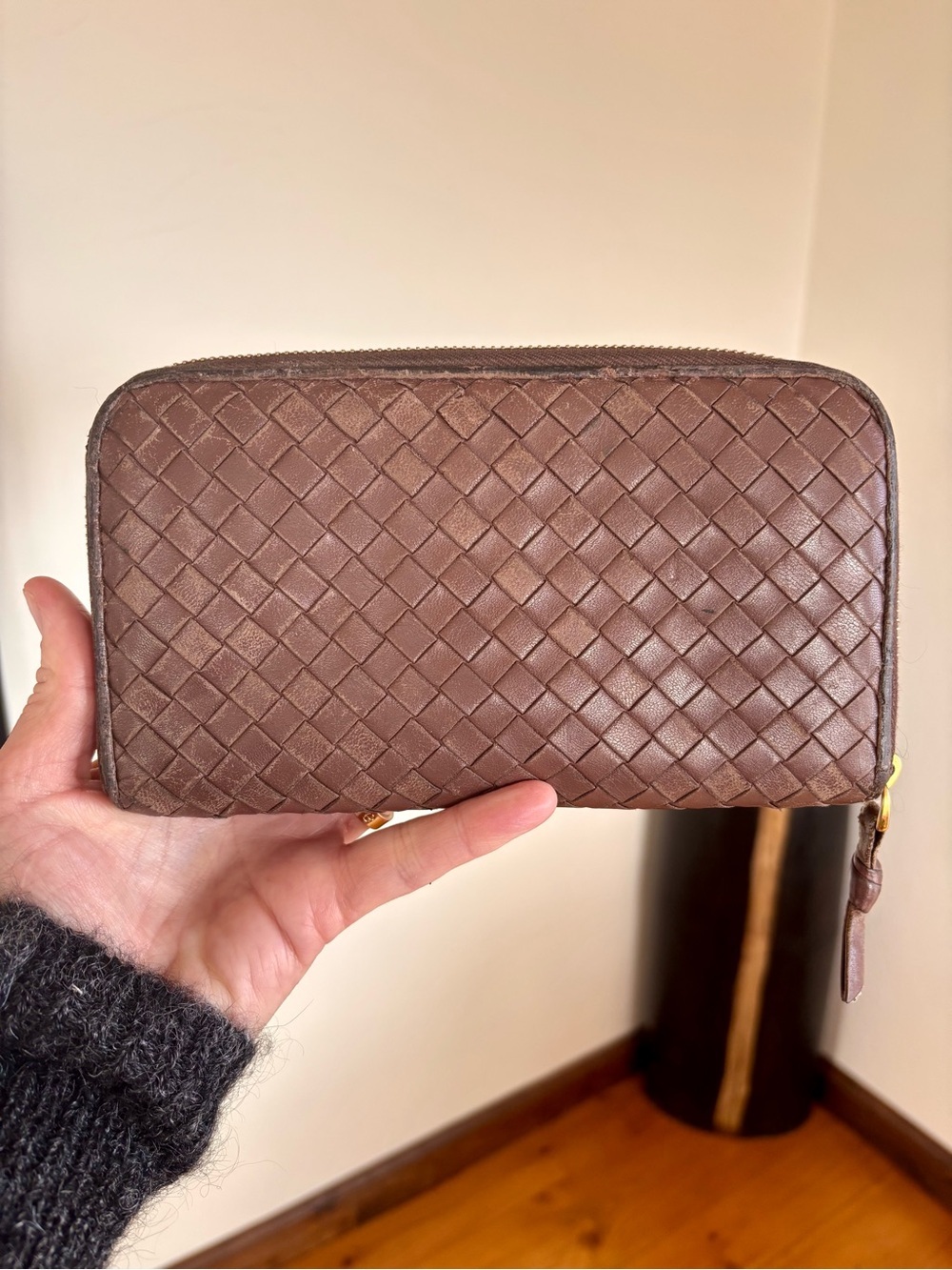BOTTEGA VENETA Brown Intrecciato Woven Leather Zip Around Wallet - Picture 6 of 15